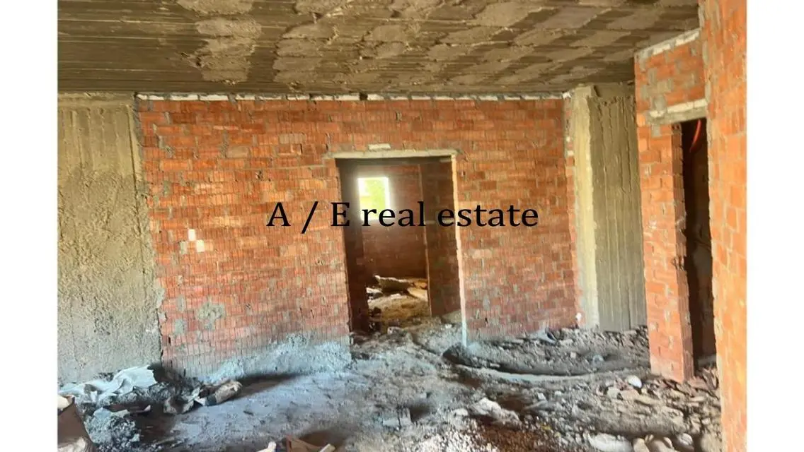 Luxury Apartment for Sale at an Attractive Price - 6 Bedrooms and 3 Bathrooms