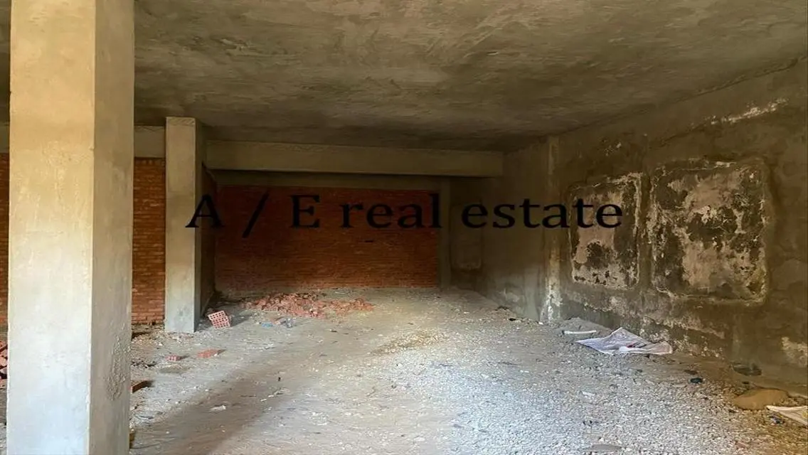 Luxury Apartment for Sale at an Attractive Price - 6 Bedrooms and 3 Bathrooms
