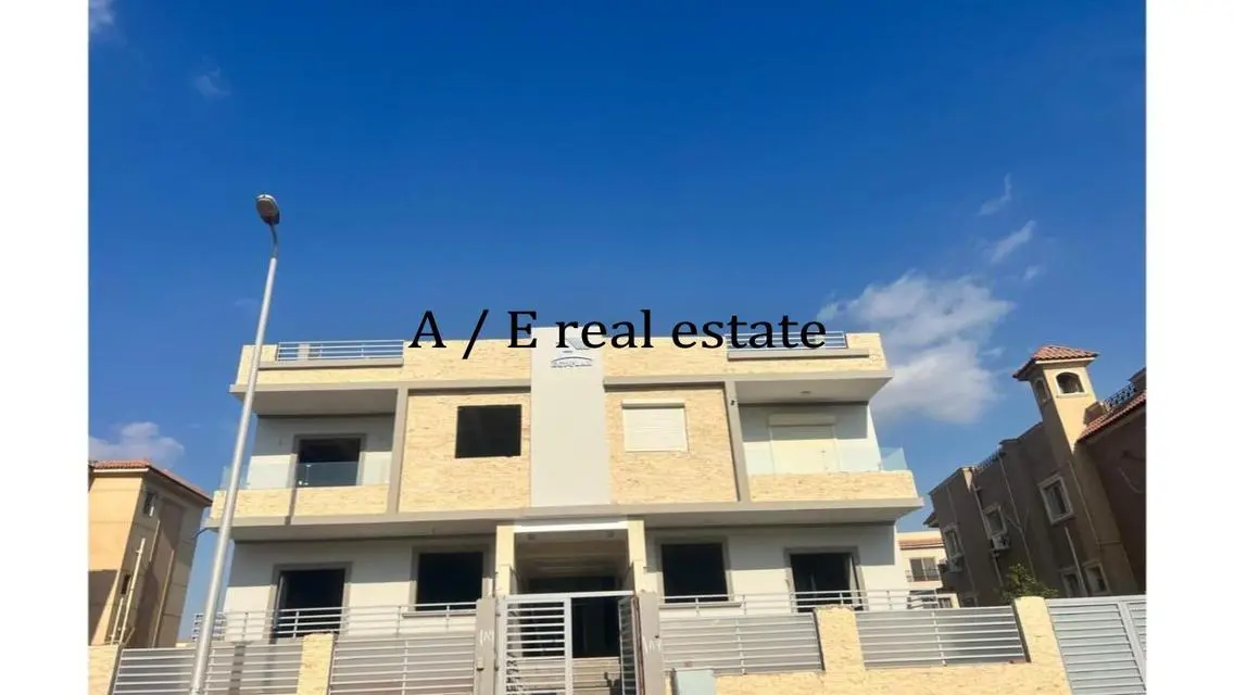 Luxury Apartment for Sale at an Attractive Price - 6 Bedrooms and 3 Bathrooms