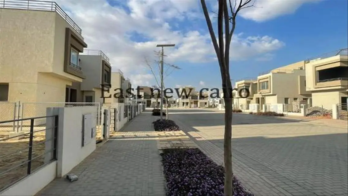 Luxury Villa for Sale with Private Garden and Pool