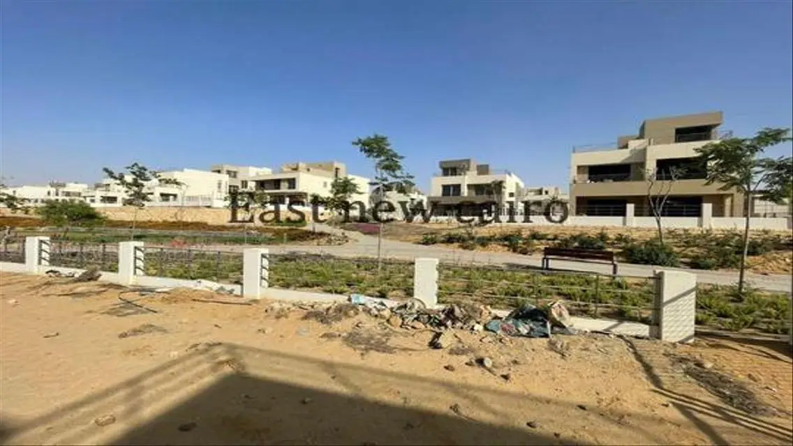 Luxury Villa for Sale with Private Garden and Pool