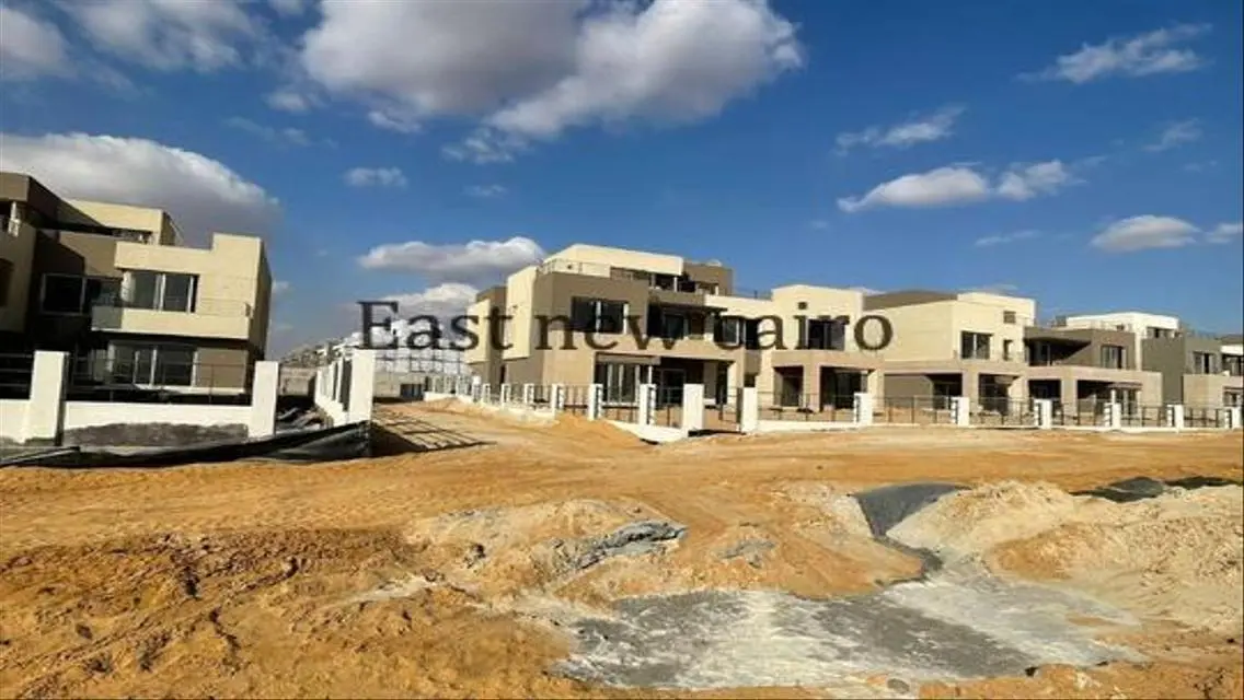 Luxury Villa for Sale with Private Garden and Pool