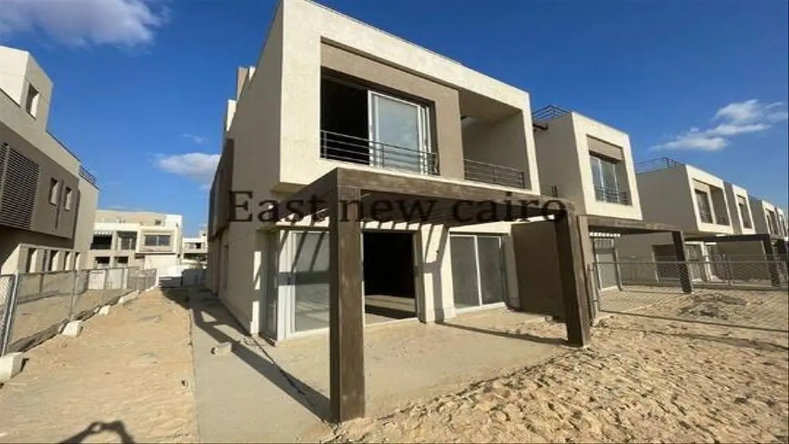 Luxury Villa for Sale with Private Garden and Pool