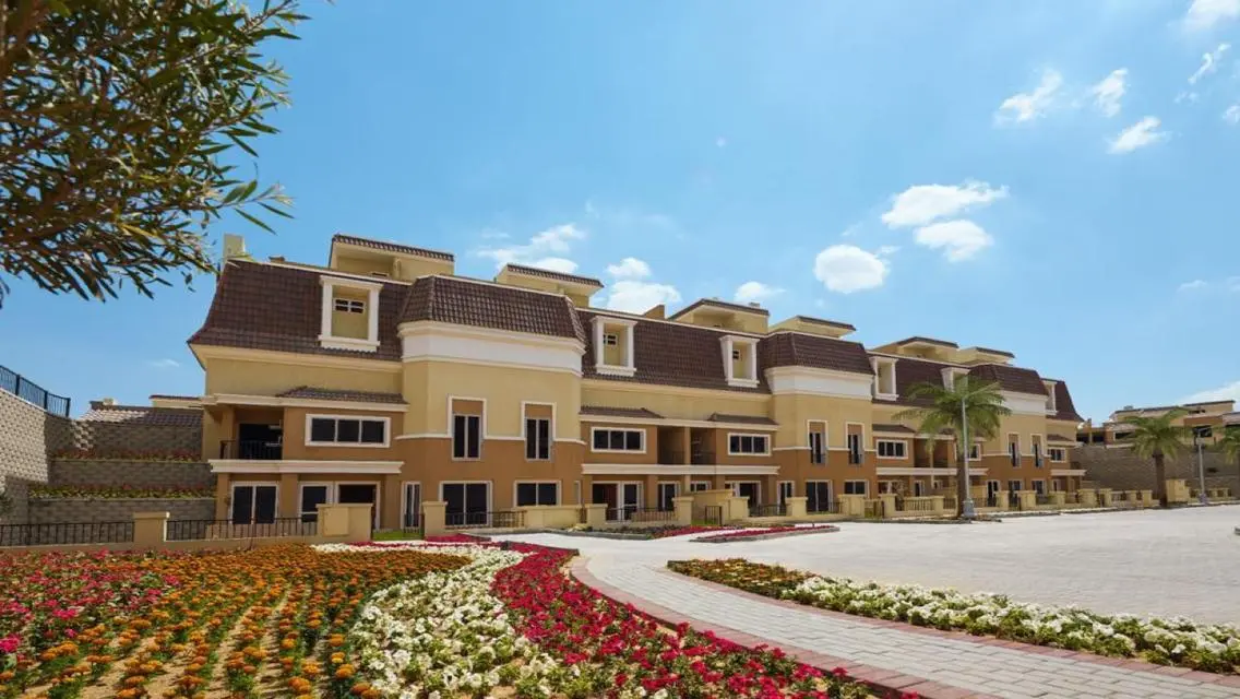 Luxury Villa for Sale with Private Garden and Pool in Prime Location