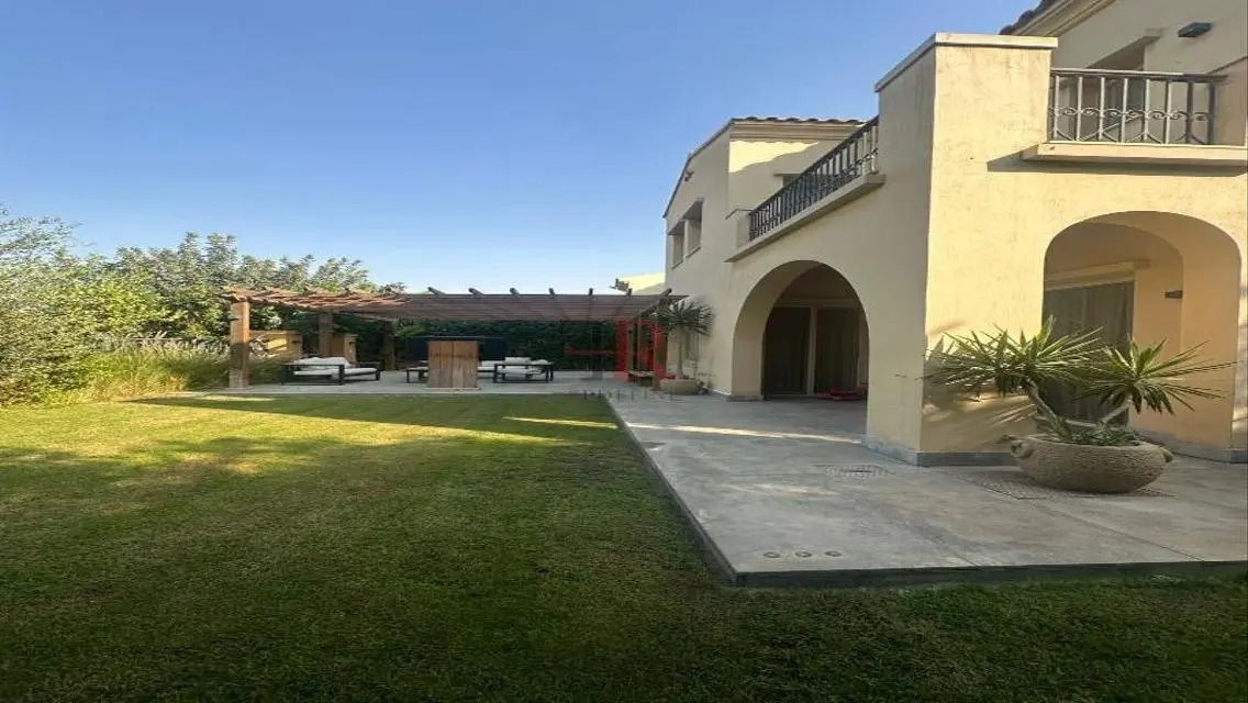 Luxury Apartment for Sale with Spacious Layout and Private Garden