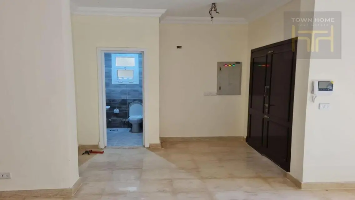 Luxurious Apartment in the Heart of the City with Private Gardens