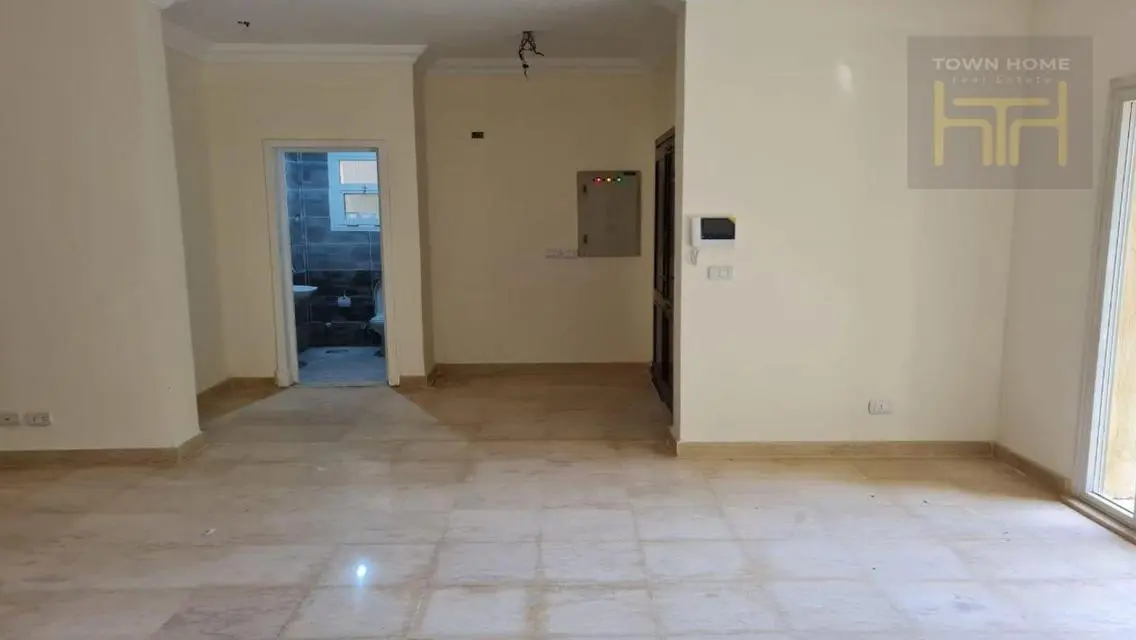 Luxurious Apartment in the Heart of the City with Private Gardens