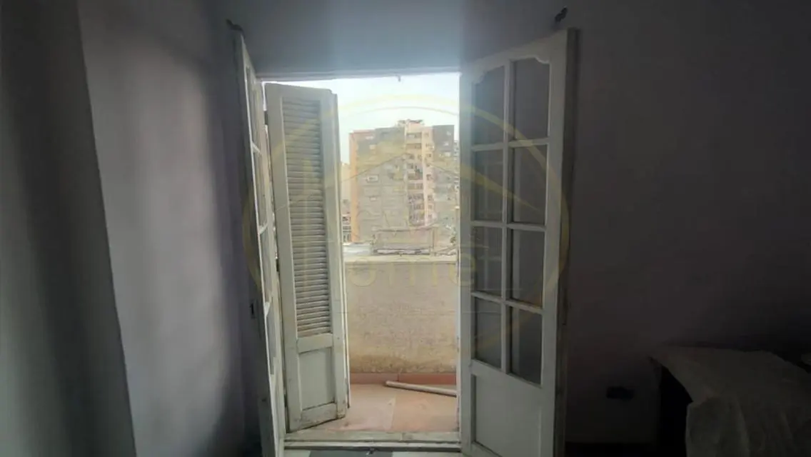 شقة فاخرة للبيع في كامب شيزار