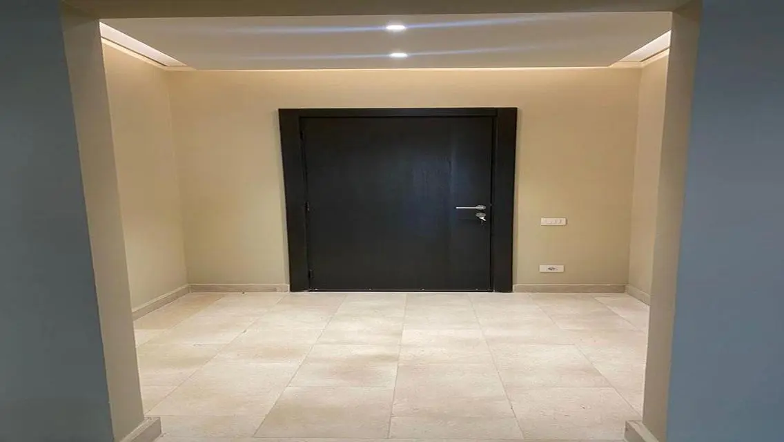 Luxury Apartment for Sale with 400 sqm of Amenities