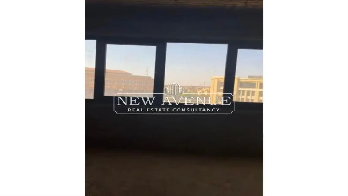 شقة بمساحة واسعة 400 متر مع مرافق فاخرة