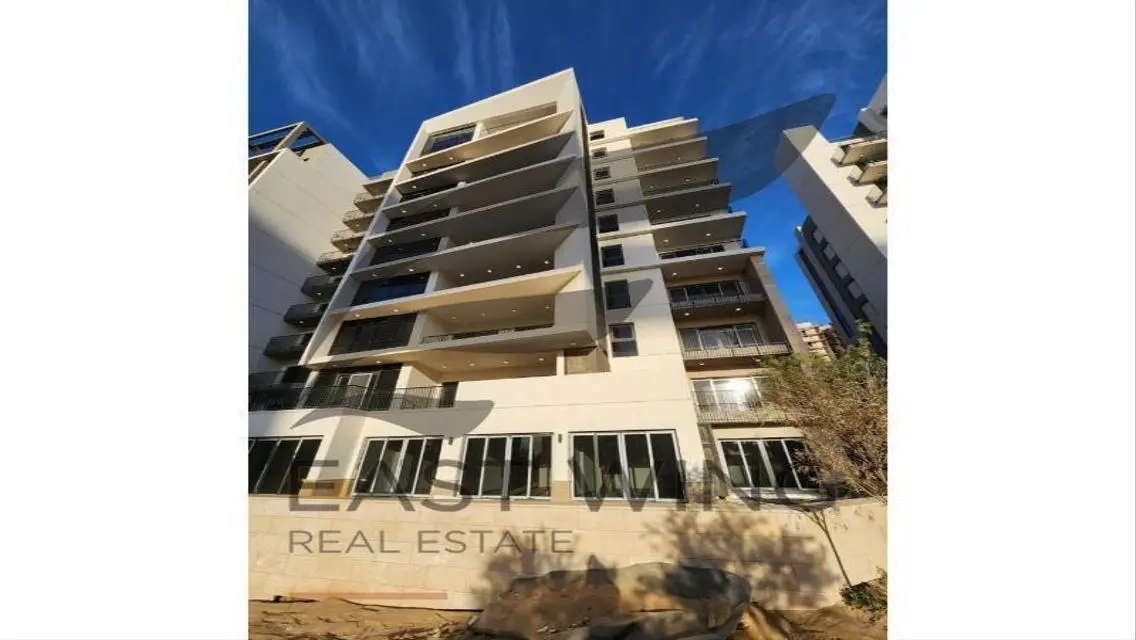 Luxury Apartment for Sale with Garden in Prime Location