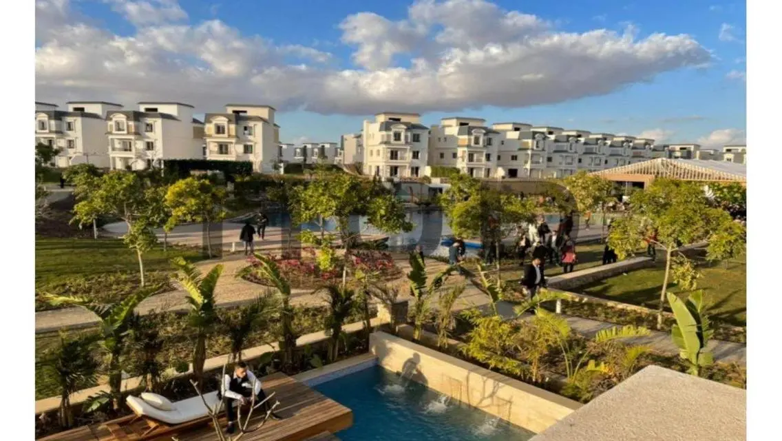Luxurious Apartment with Balcony for Sale in Downtown