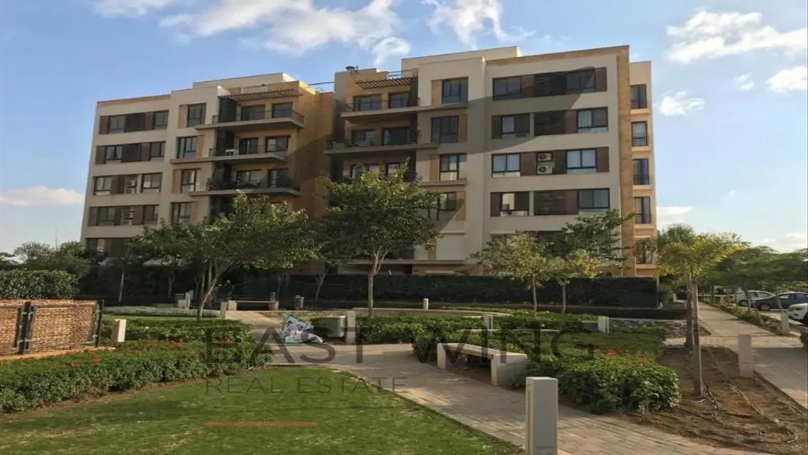 Luxury Four-Bedroom Apartment in Prime Location
