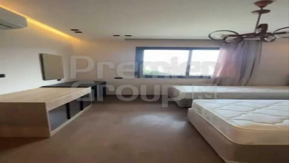 Stunning Apartment with Great Amenities in the City Center