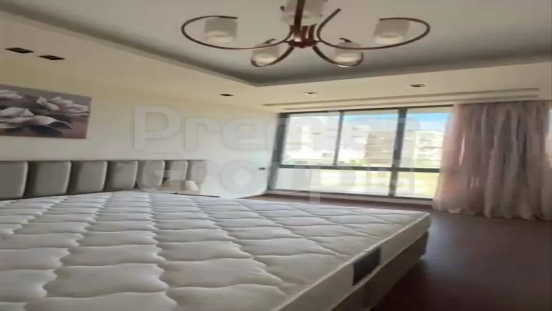 Stunning Apartment with Great Amenities in the City Center