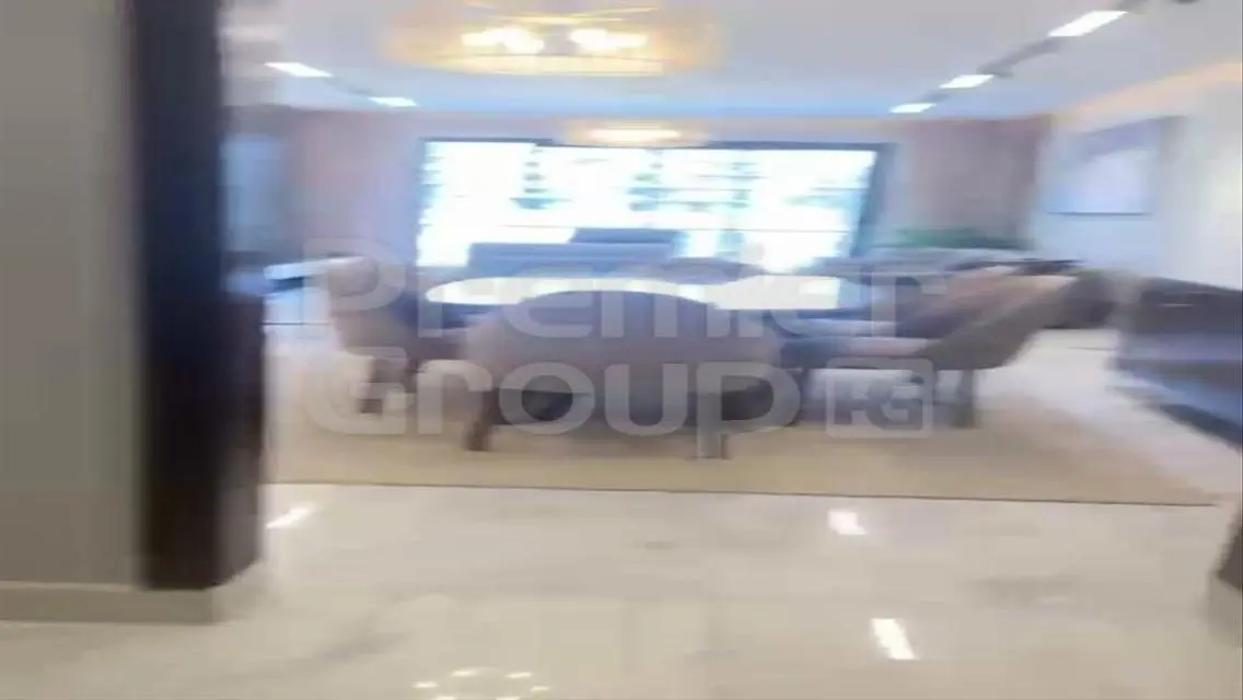 Stunning Apartment with Great Amenities in the City Center