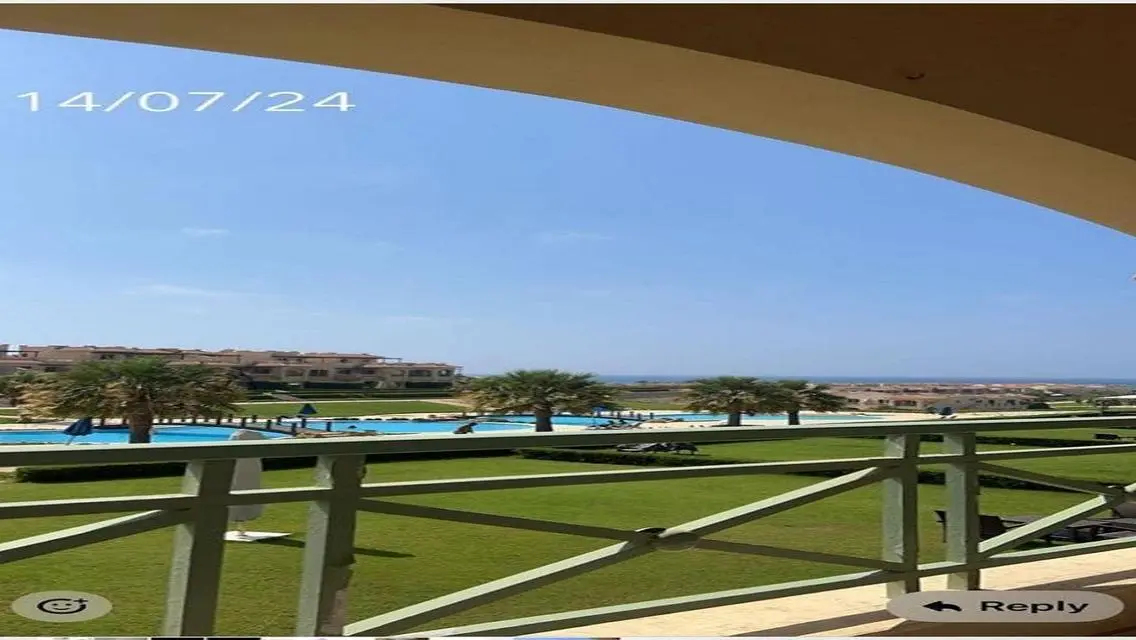 Luxury Apartment Overlooking Lakes and Key Landmarks