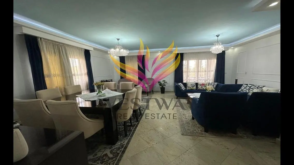 شقة واسعة بمساحة 150 متر للبيع