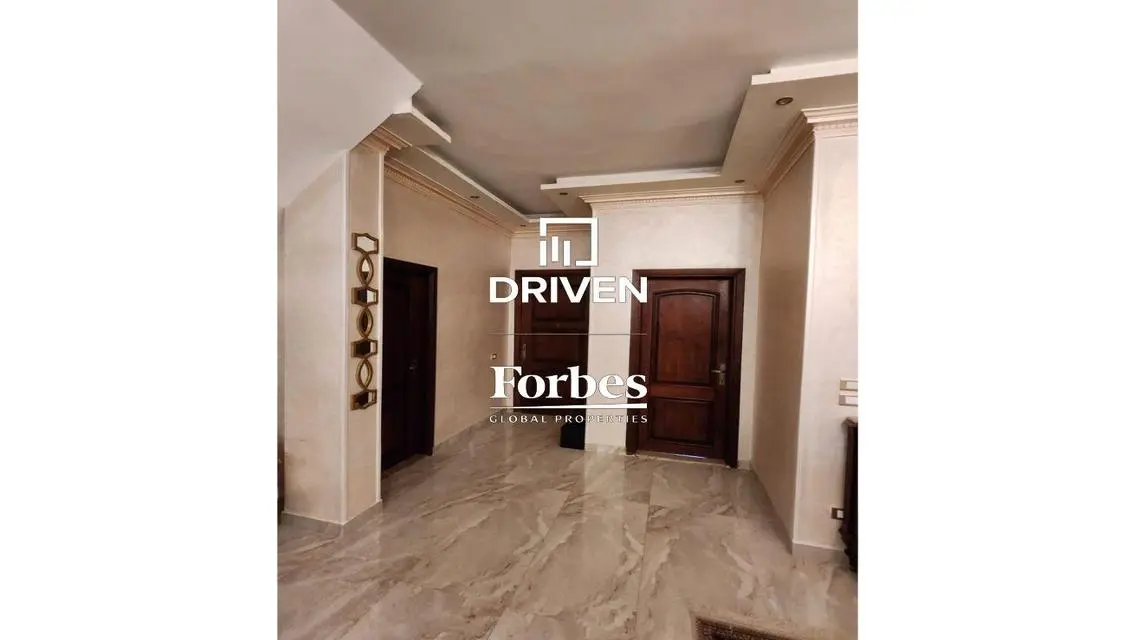 Luxury Apartment for Sale in the Heart of the City
