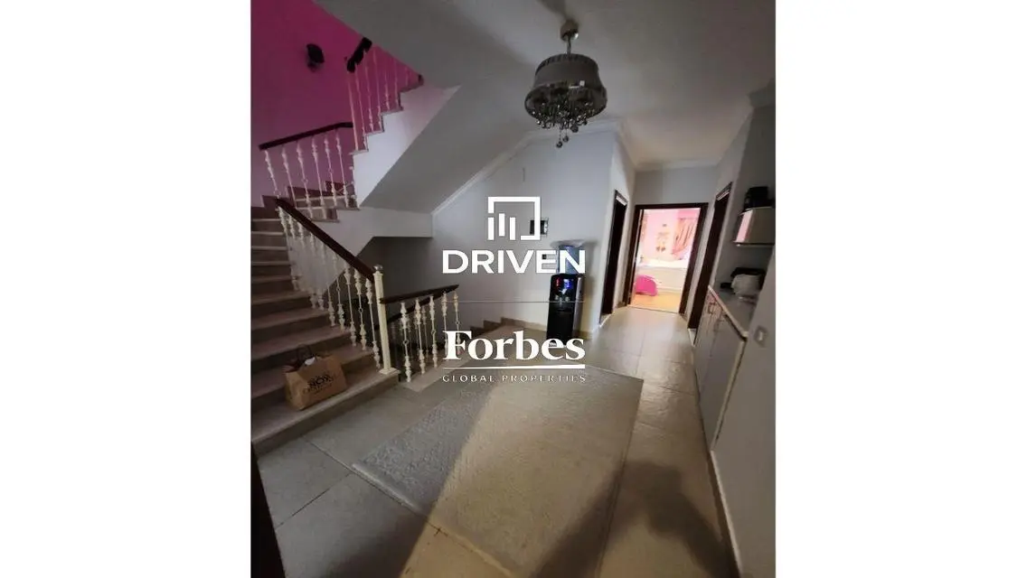 Luxury Apartment for Sale in the Heart of the City