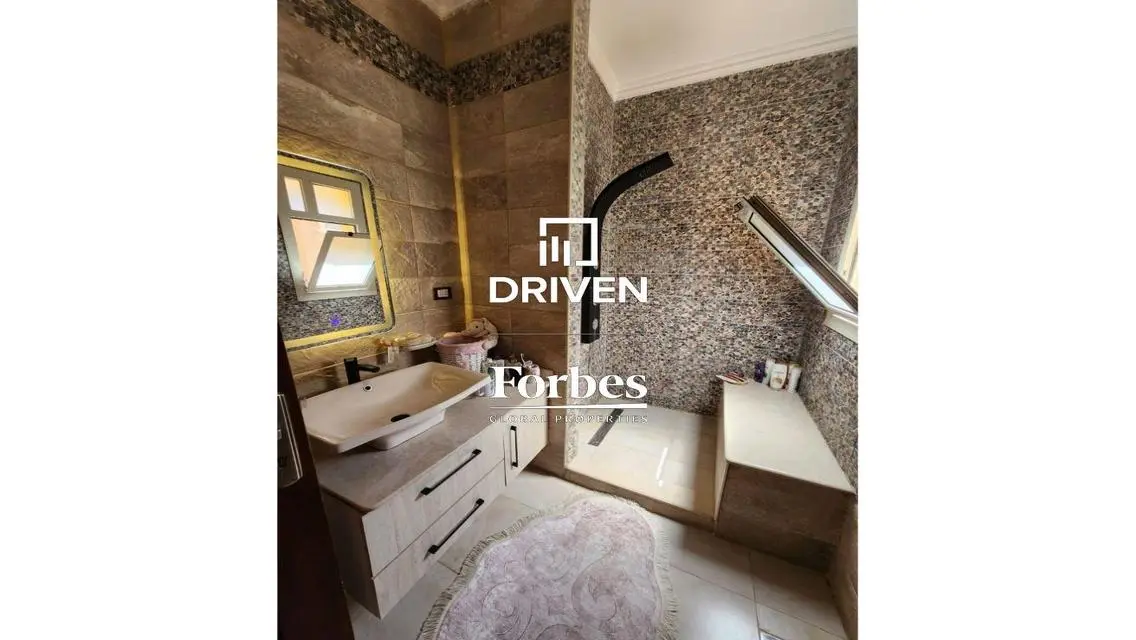 Luxury Apartment for Sale in the Heart of the City