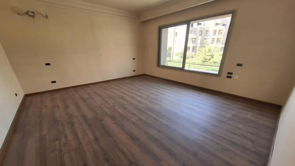 شقة فاخرة بمساحة 405 متر في UP City