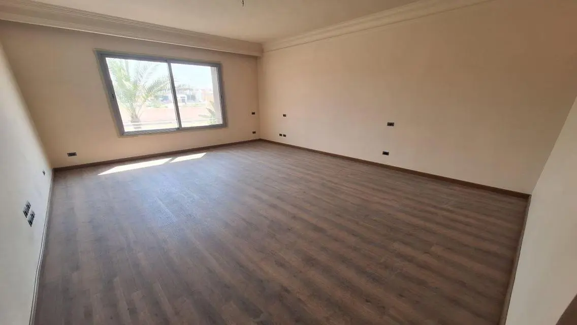 شقة فاخرة بمساحة 405 متر في UP City