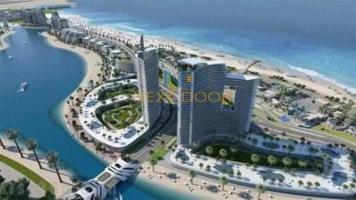 Luxury Apartment Overlooking Lakes Near Major Landmarks