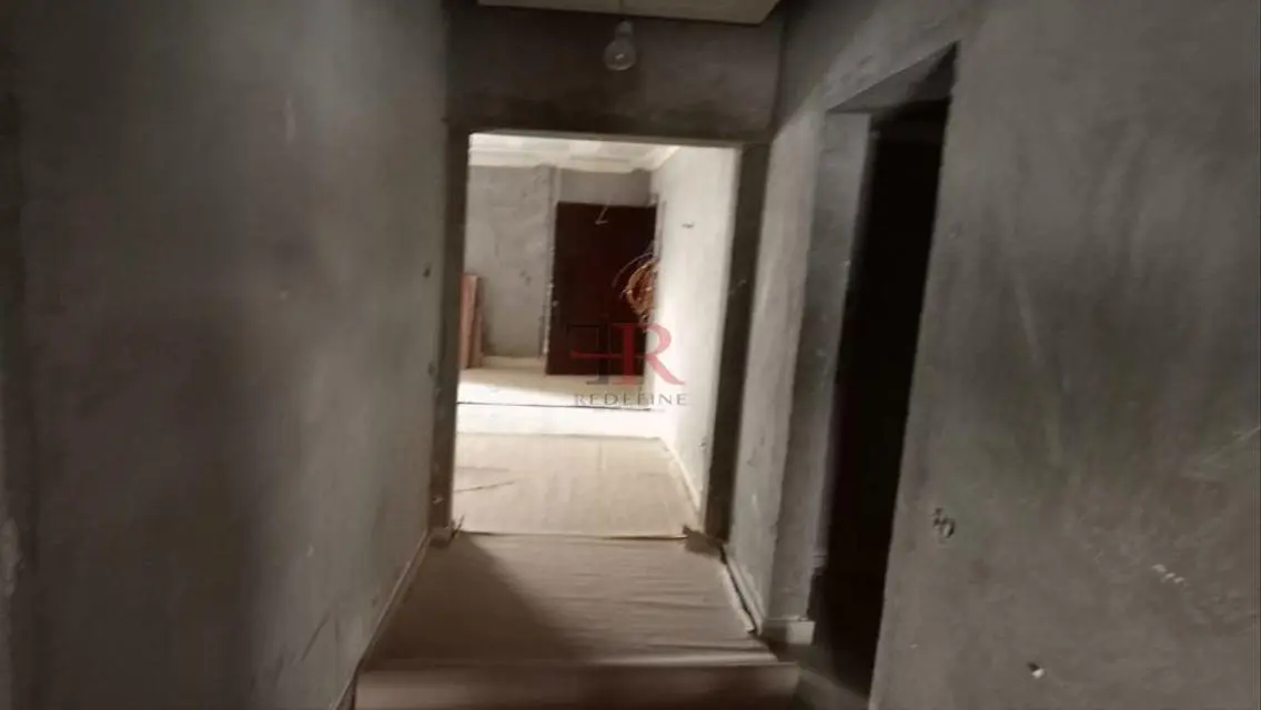 شقة فاخرة للبيع في موقع متميز