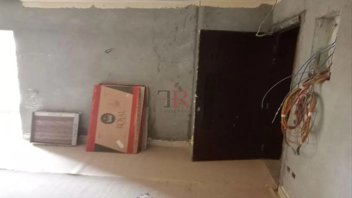 شقة فاخرة للبيع في موقع متميز