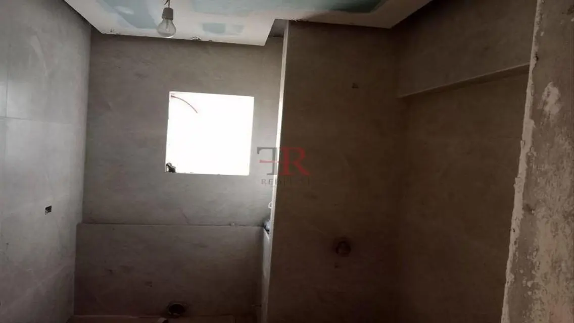شقة فاخرة للبيع في موقع متميز