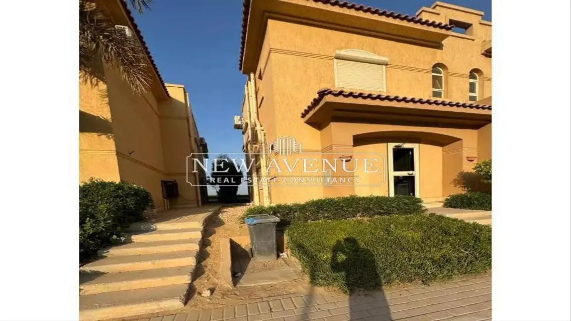 Luxurious Apartment with Spacious Design and Stunning Views