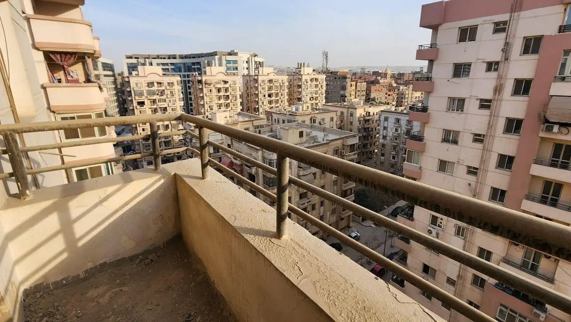 شقة فاخرة للبيع في موقع متميز