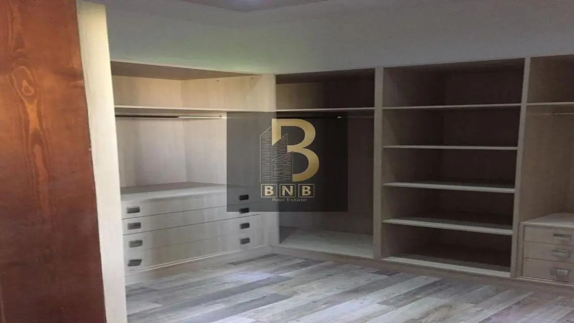 Luxurious Apartment for Sale with Stunning Lake Views