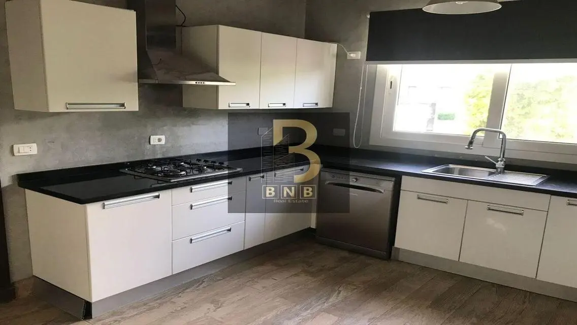 Luxurious Apartment for Sale with Stunning Lake Views