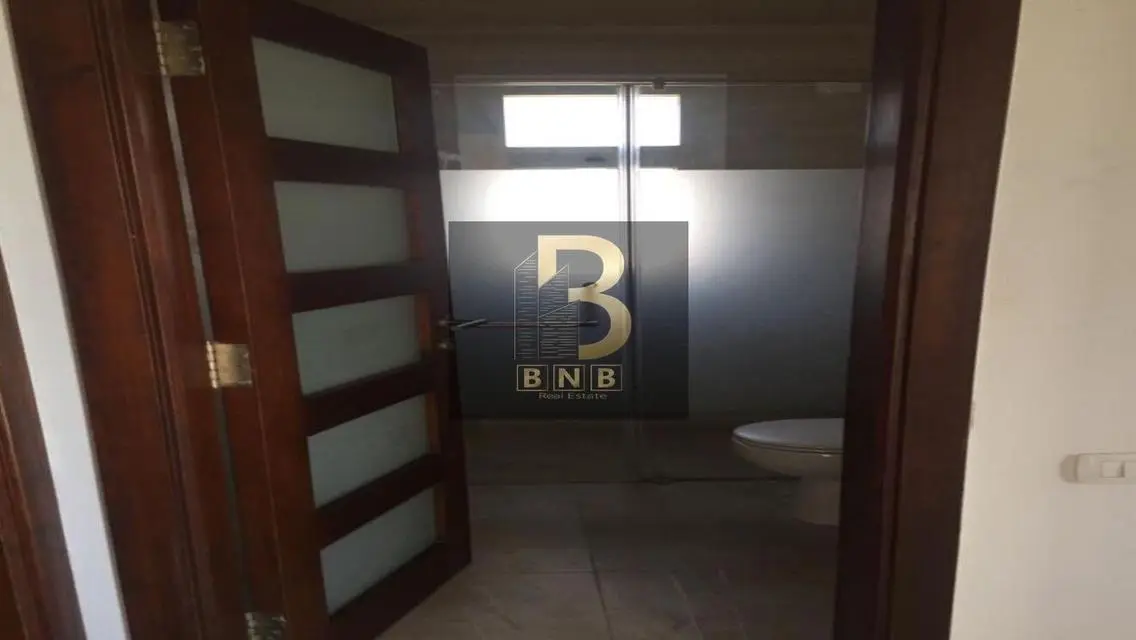 Luxurious Apartment for Sale with Stunning Lake Views