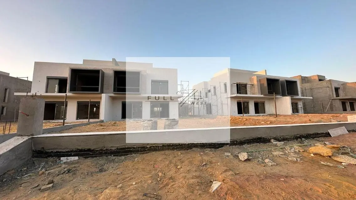 فيلا فاخرة بمساحة واسعة وإطلالات رائعة
