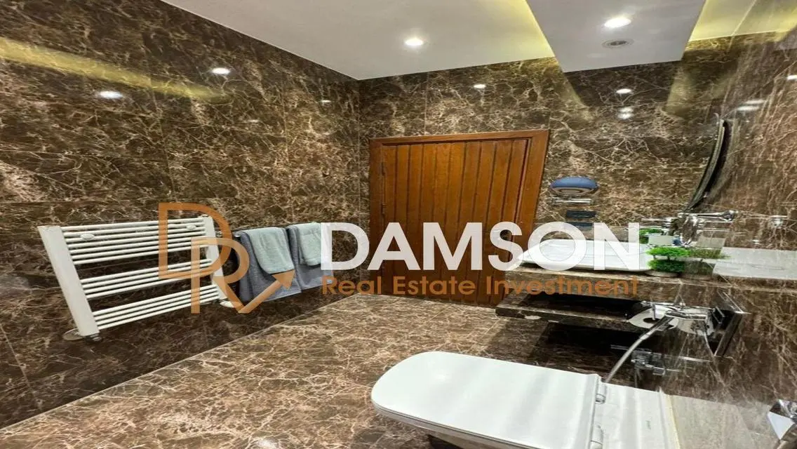 Luxurious Apartment for Sale with Spacious Area and Stunning Views