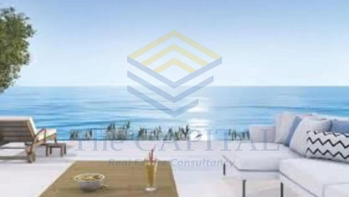 Luxury Apartment Overlooking Lakes with Private Pool