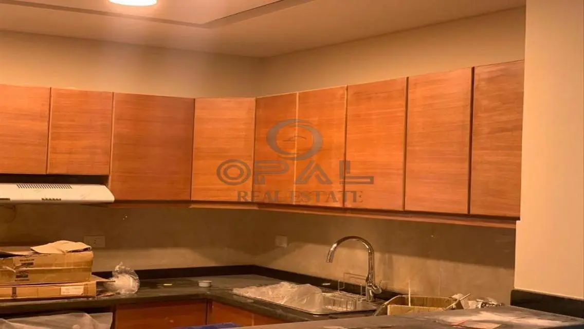 Apartment for Rent in Courtyard Beverly Hills