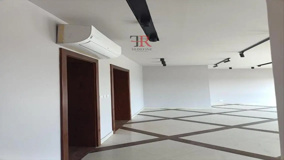 Luxury 3-Bedroom Apartment in Eastown with Stunning Views