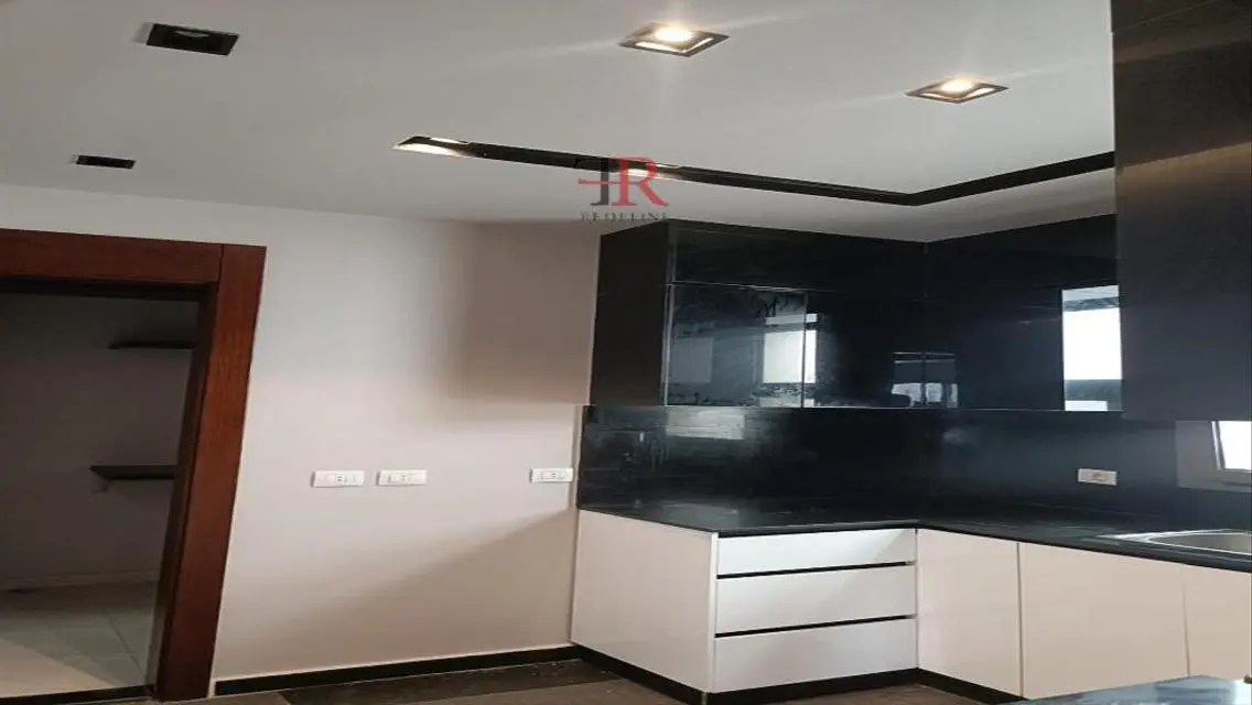 Luxury 3-Bedroom Apartment in Eastown with Stunning Views