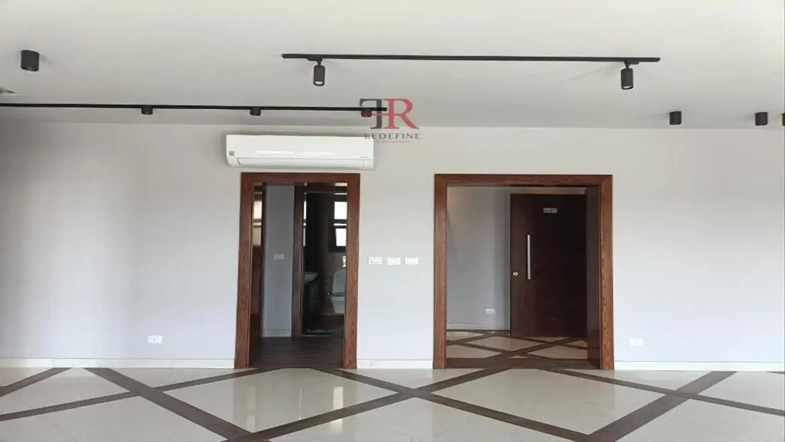 Luxury 3-Bedroom Apartment in Eastown with Stunning Views