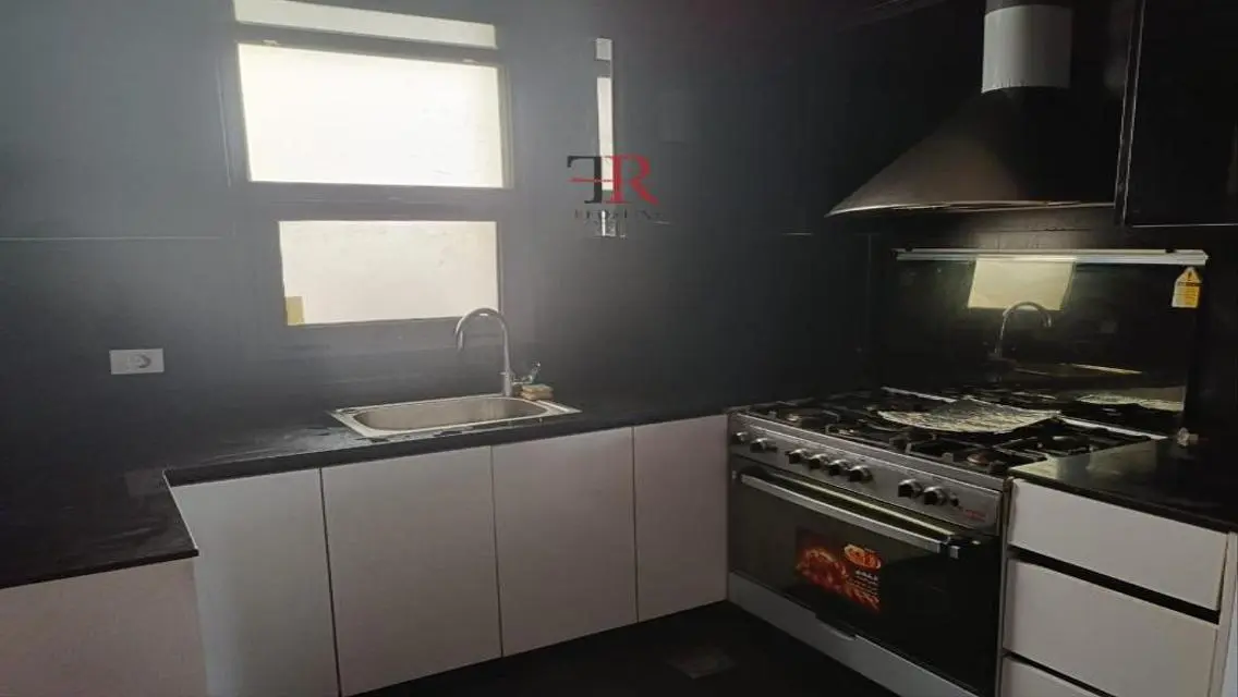 Luxury 3-Bedroom Apartment in Eastown with Stunning Views