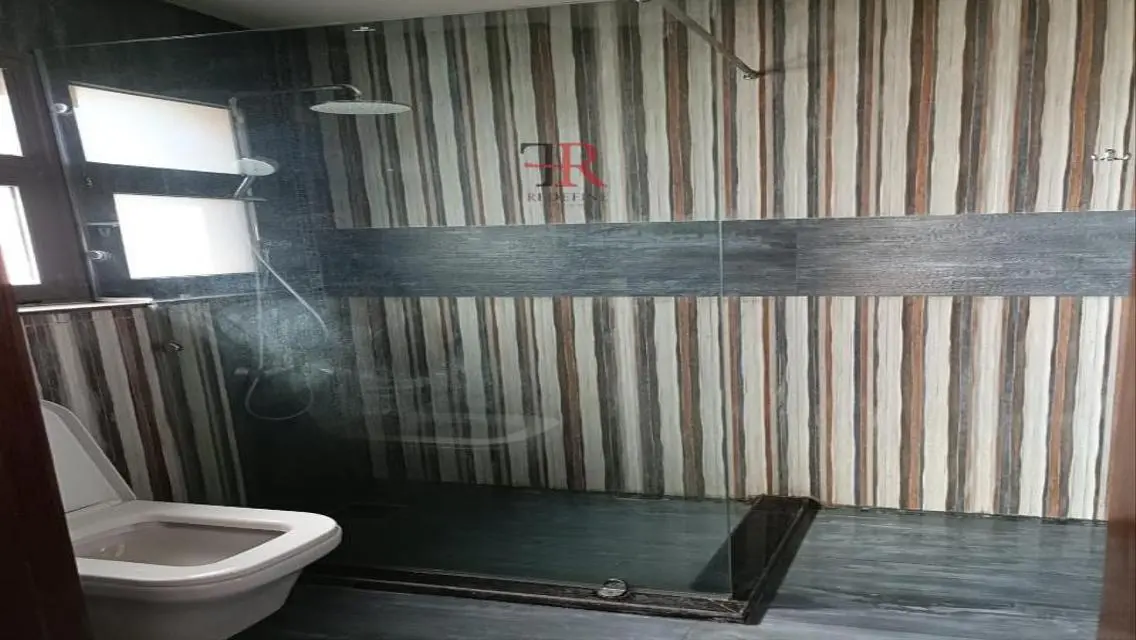 Luxury 3-Bedroom Apartment in Eastown with Stunning Views