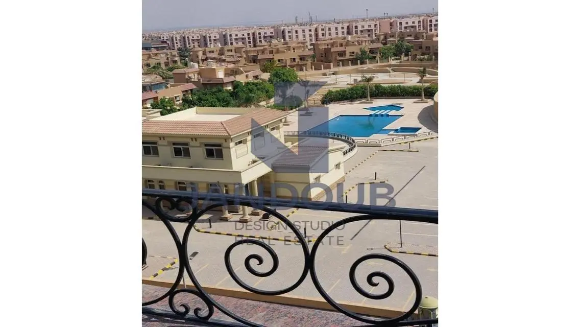 شقة مميزة للبيع بإطلالة رائعة