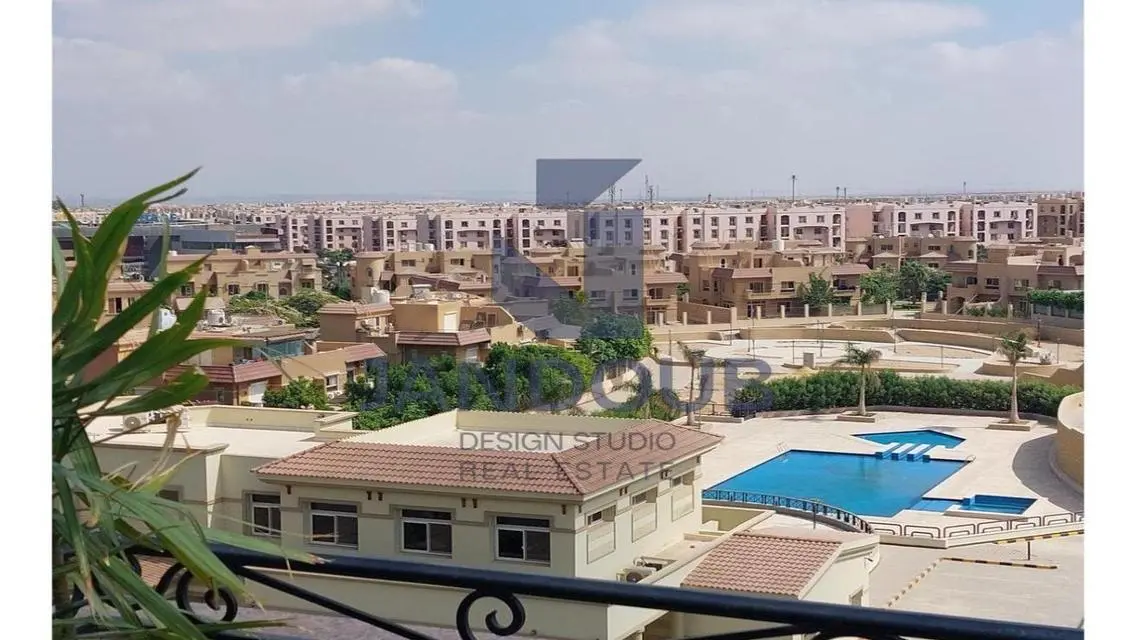 شقة مميزة للبيع بإطلالة رائعة