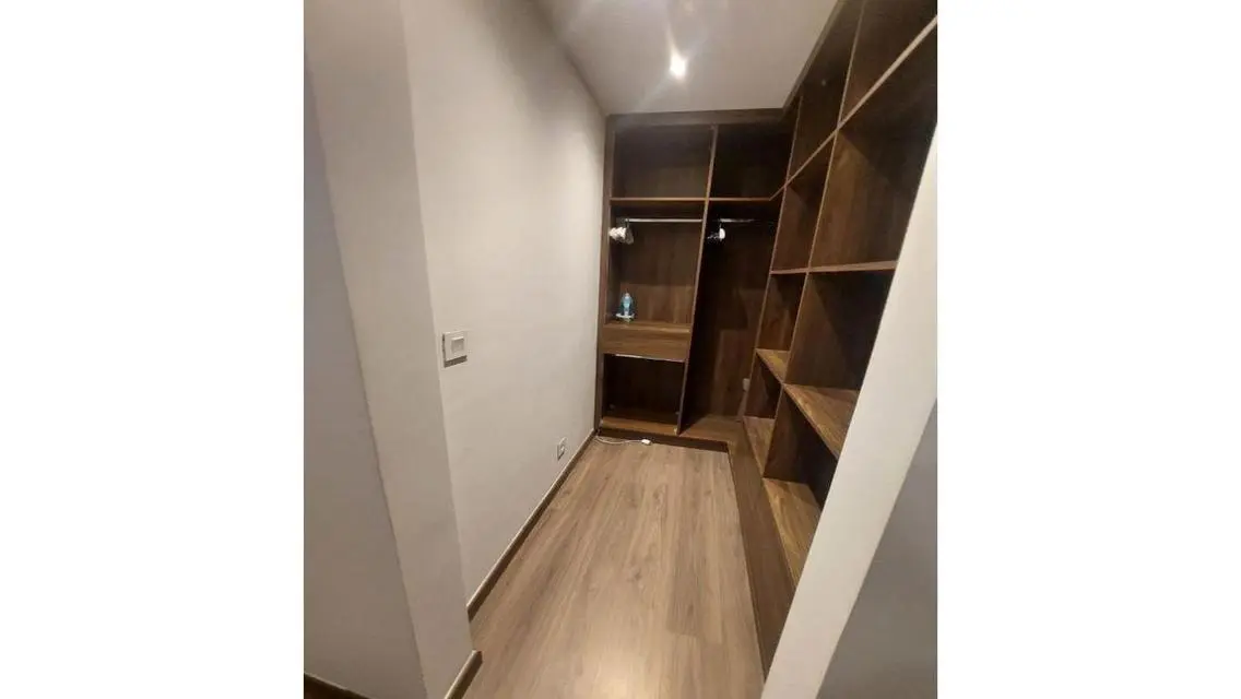 Luxurious Apartment with Balcony and Shared Pool