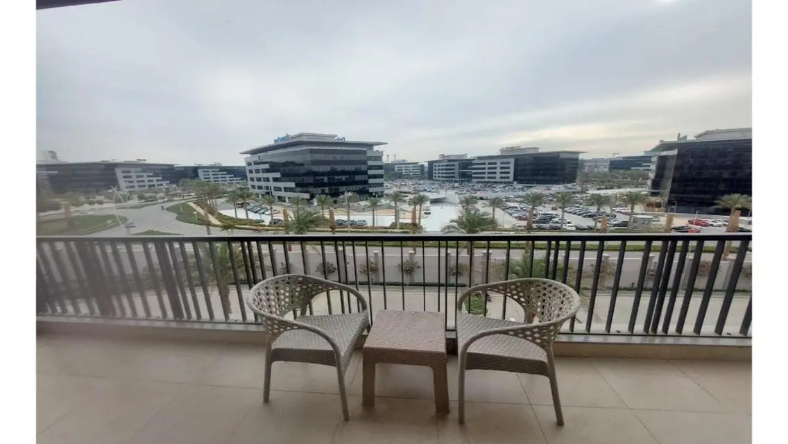 Luxurious Apartment with Balcony and Shared Pool