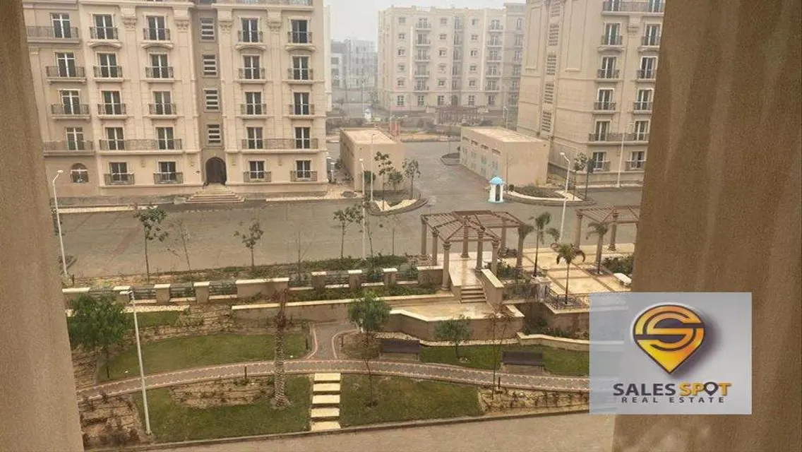 شقة فاخرة في هايد بارك، الطريق إلى AUC، بالحديقة والمسبح